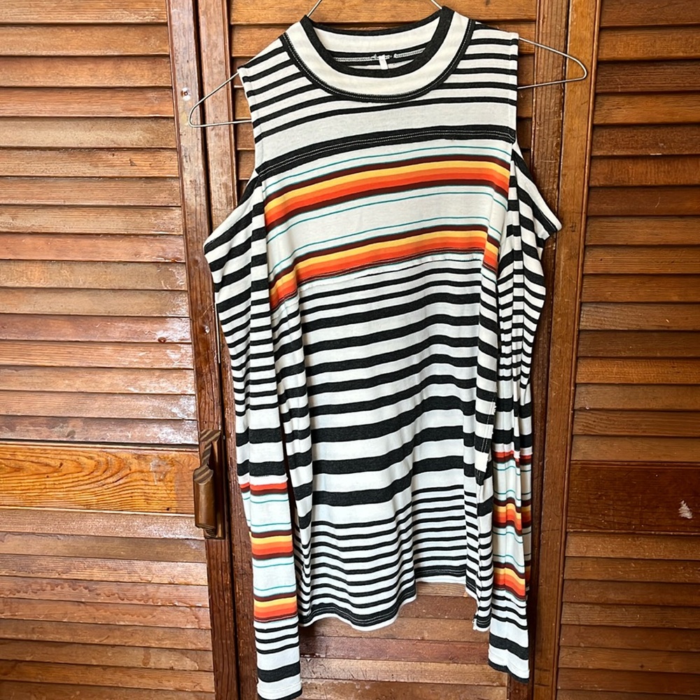 Free people solar, cut out long sleeve shirt, size medium